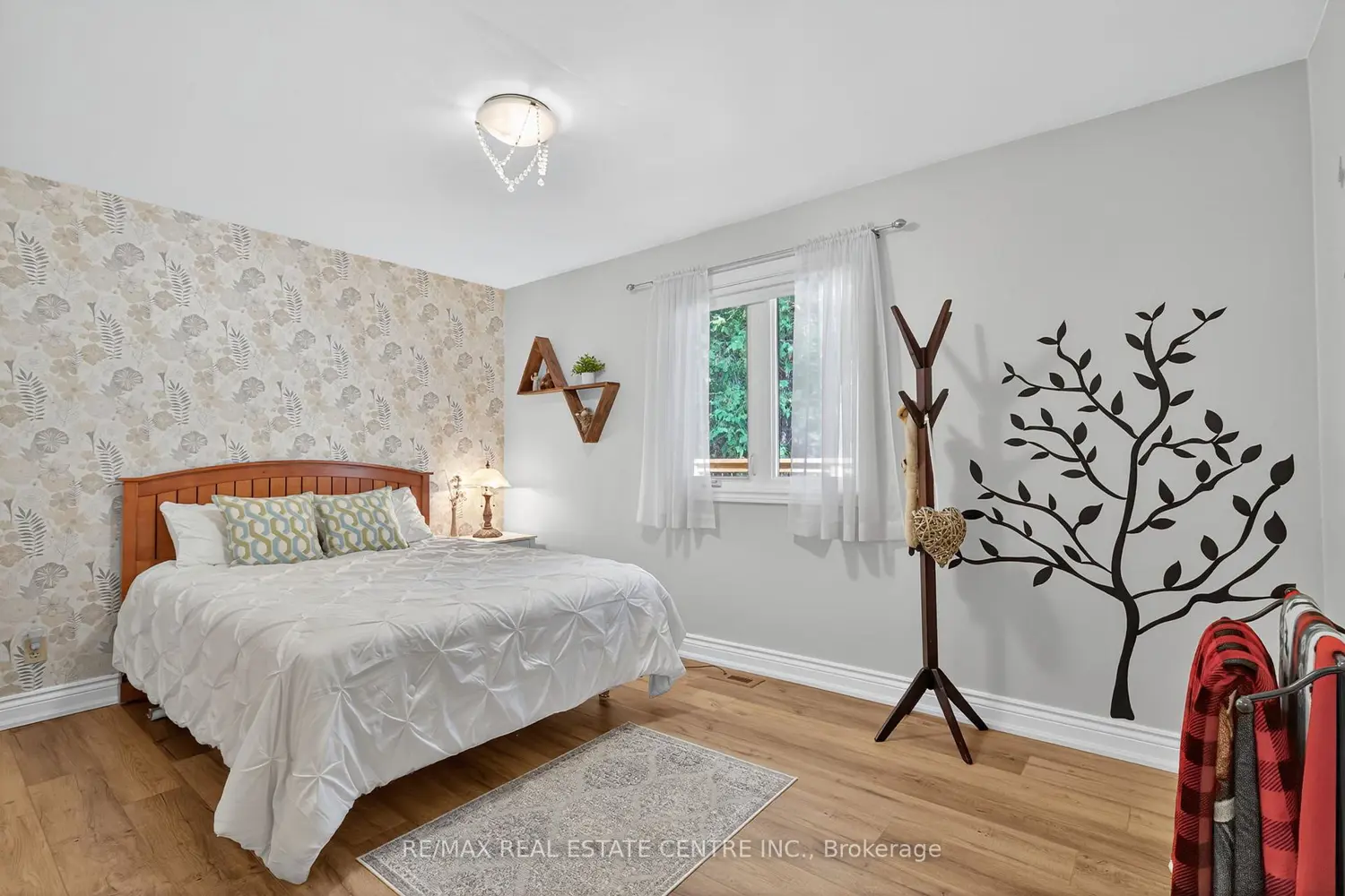 Additional image 10 of 16 Cedar Lane