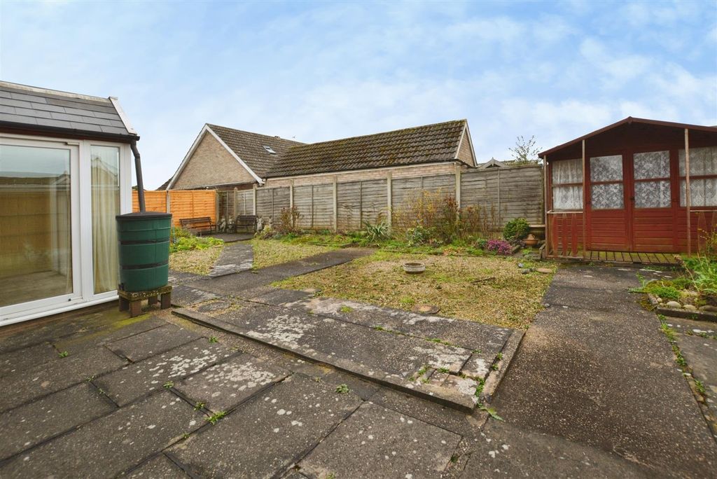 Additional image 15 of 3 bed detached bungalow to rentNorfolk Avenue, Burton-Upon-Stather, Scunthorpe DN15