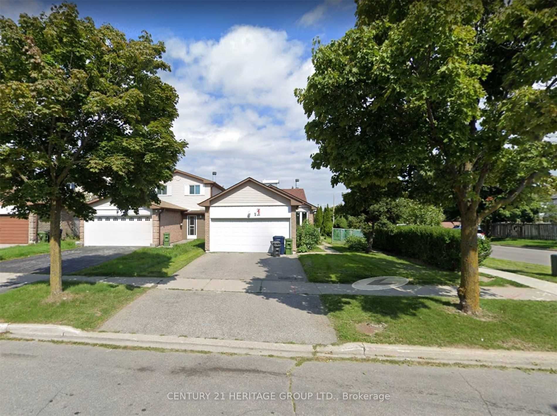 Upper-1 Muirlands Drive, Toronto, ON, M1V 2B3