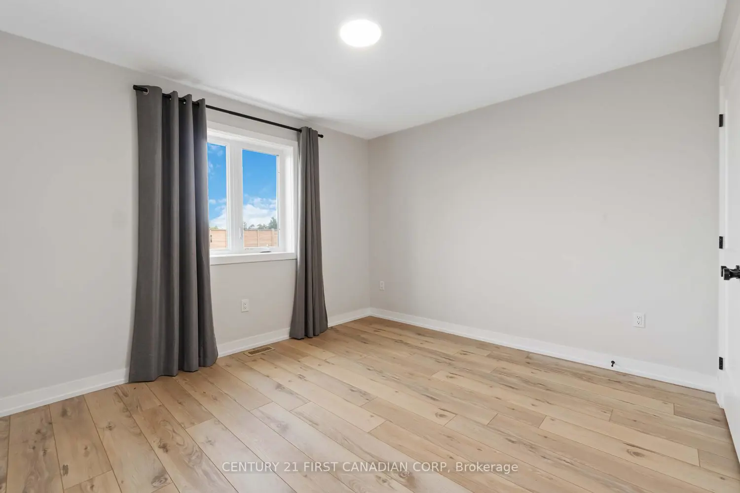 Additional image 15 of 450 Main Street