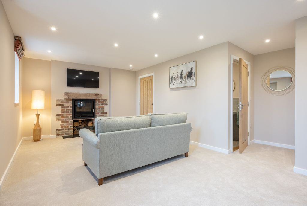 Additional image 4 of 2 bed detached house to rentLa Rue De La Sente, Grouville, Jersey JE3