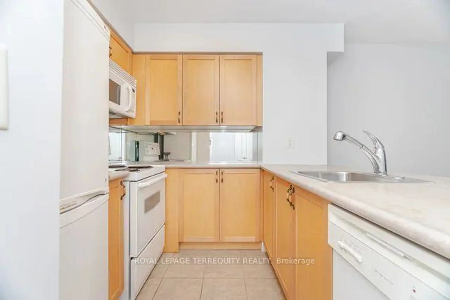 Additional image 3 of 2121 Lake Shore Boulevard 710