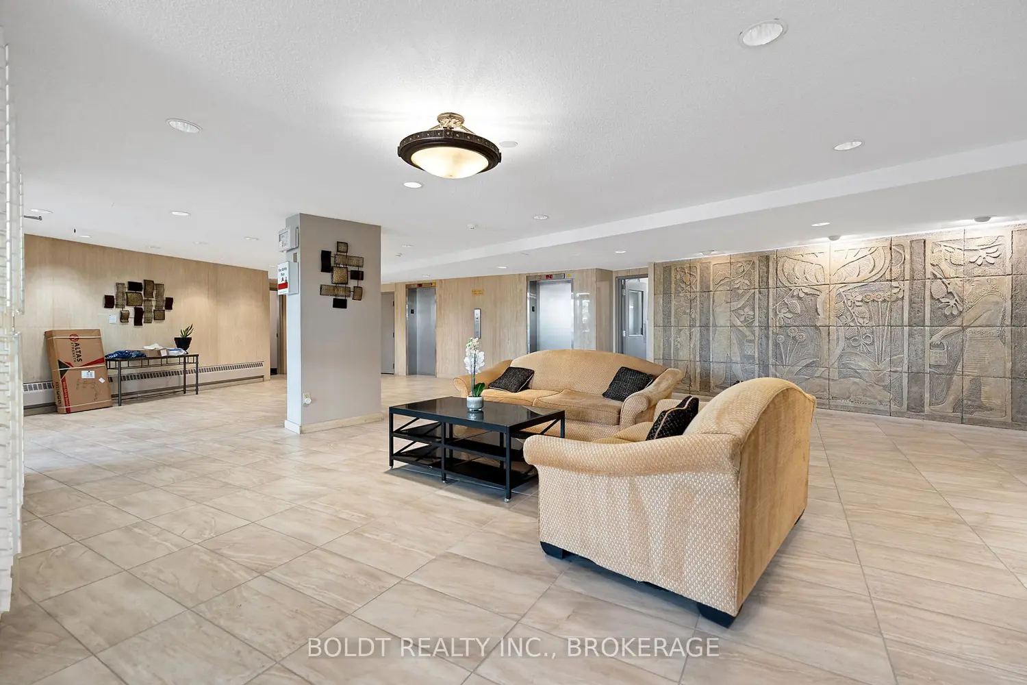 Additional image 4 of 35 Towering Heights Boulevard 1008