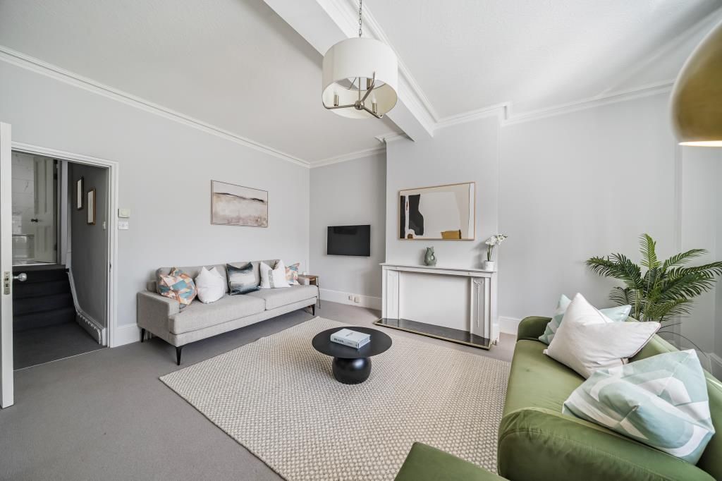 Additional image 5 of 3 bed flat to rentTown Centre, Henley-On-Thames RG9