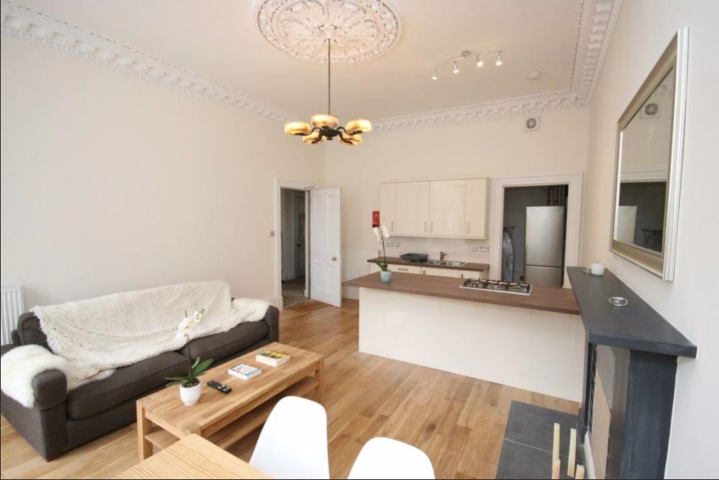 Additional image 5 of 4 Bed Flat, Oxford Street, EH8, N1 7GU