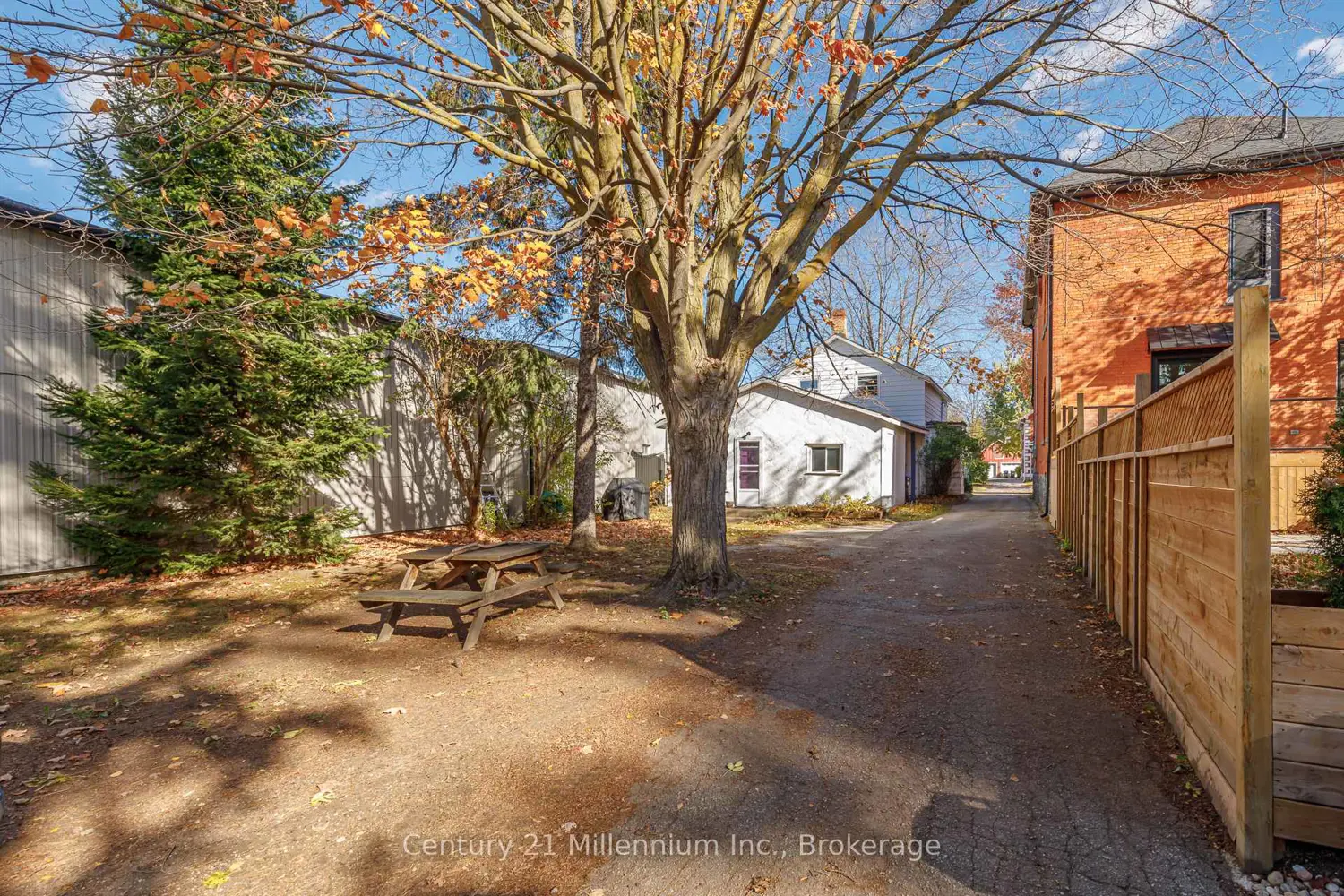 Additional image 20 of 332 Ste Marie Street