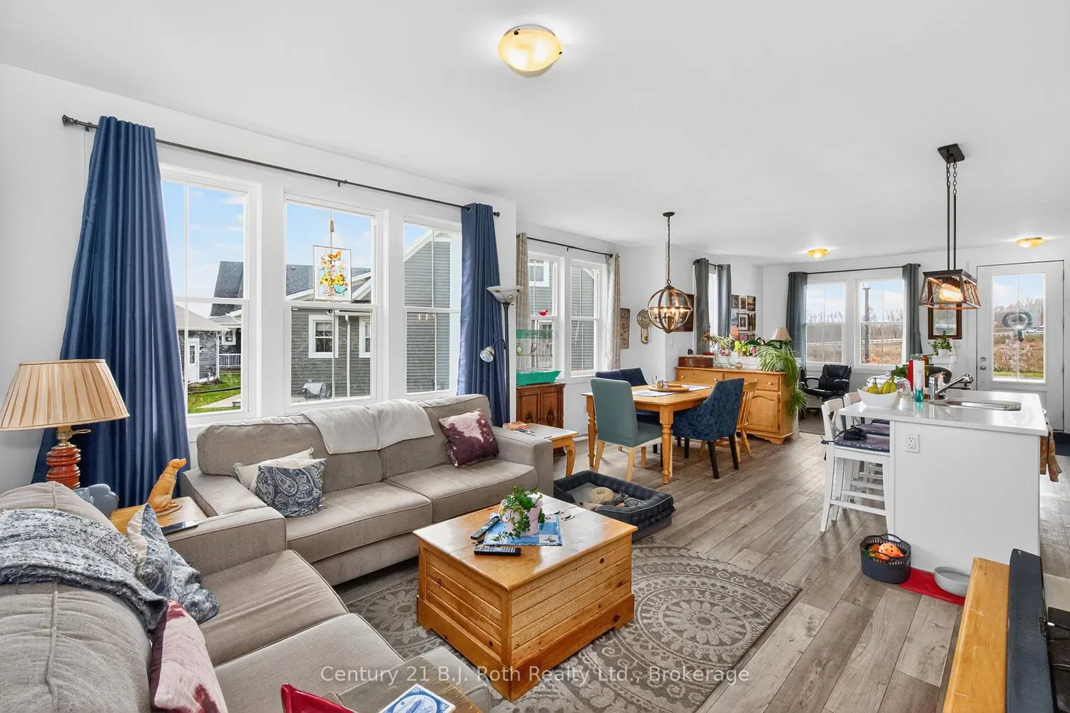 Additional image 6 of 16 Samantha Lane