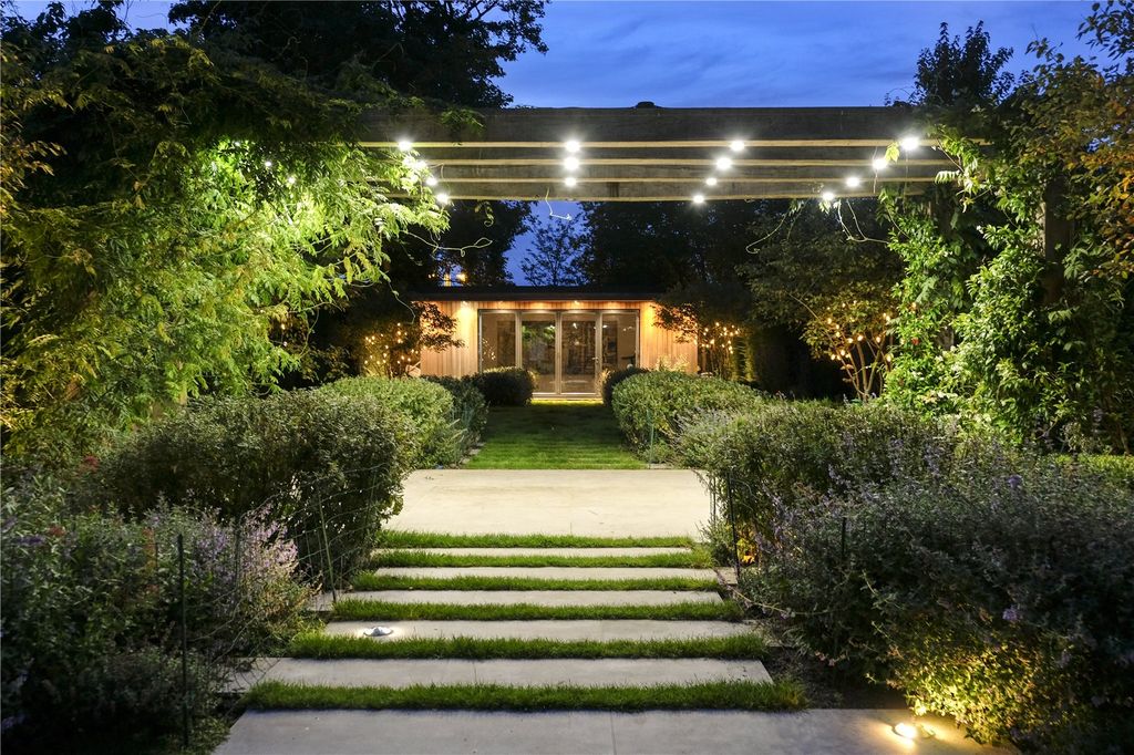 Additional image 24 of 4 bed detached house to rentNorman Avenue, Henley-On-Thames, Oxfordshire RG9