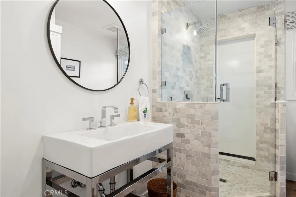 Additional image 45 of 213 Via Mentone, Newport Beach, CA 92663