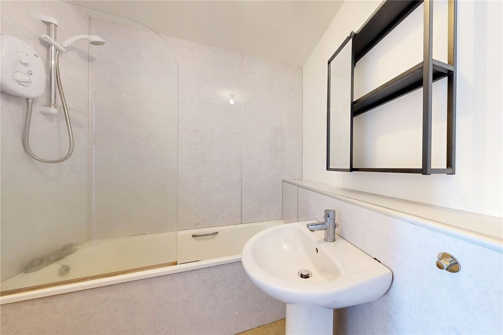 Additional image 18 of 2 bed flat to rentShore Road, Perth PH2