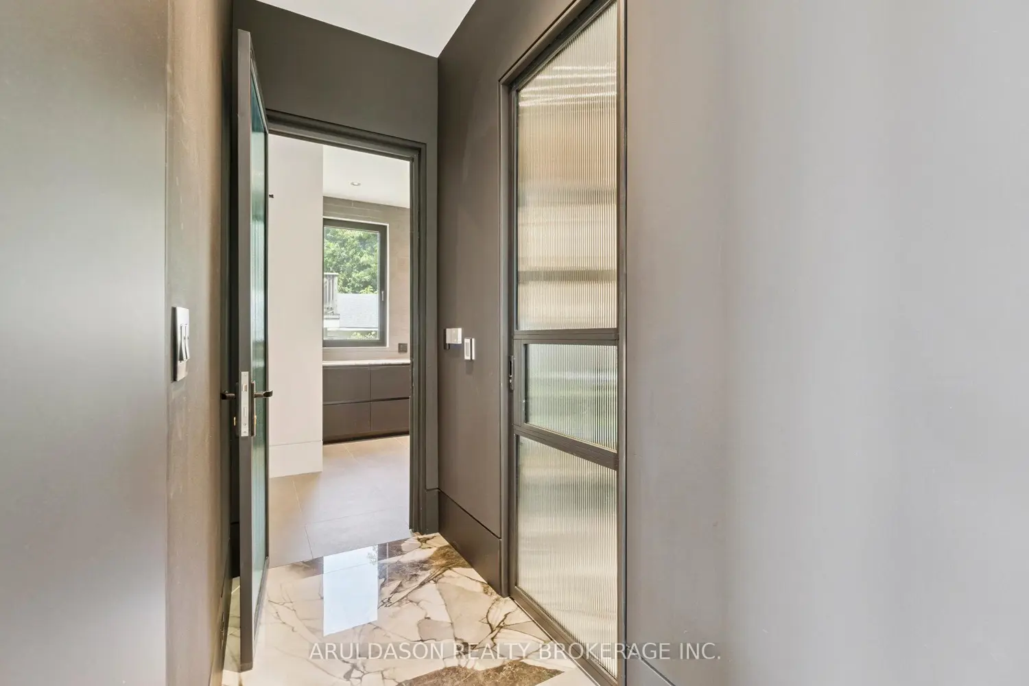 Additional image 5 of 1135 Balfour Street