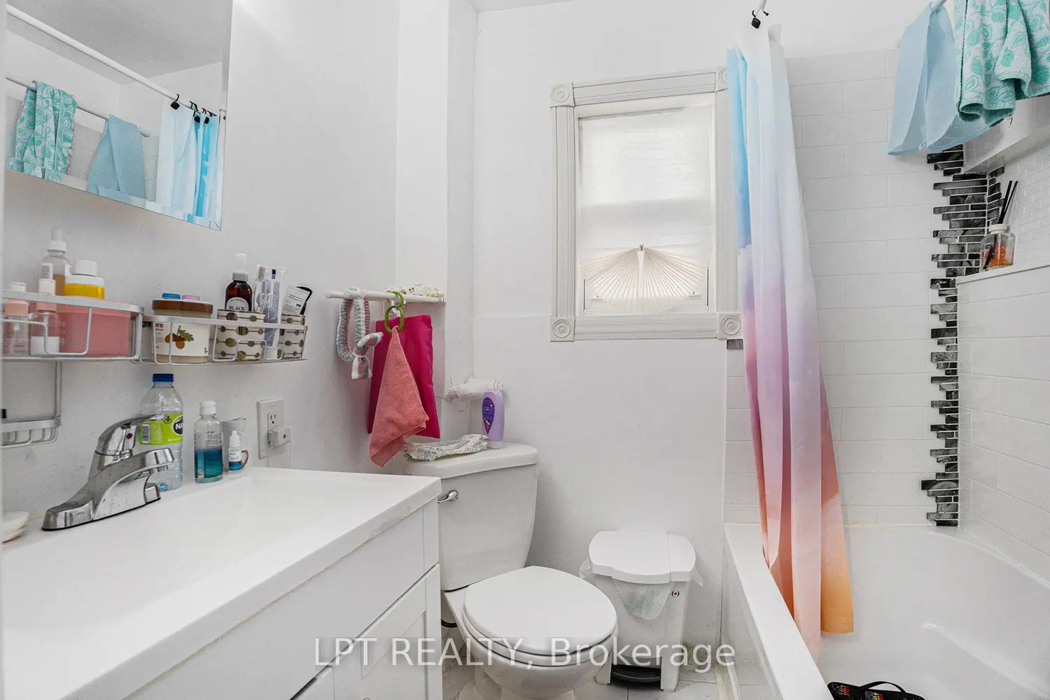 Additional image 18 of 257 Parkdale Avenue
