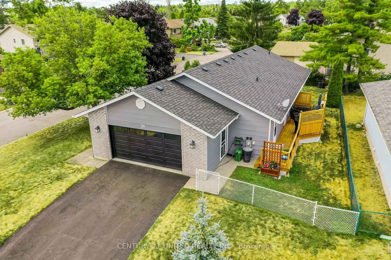 Additional image 17 of 39 Cedartree Lane