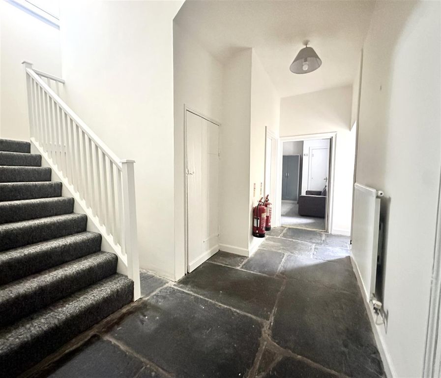 2 bed flat to rentEast Back, Pembroke SA71