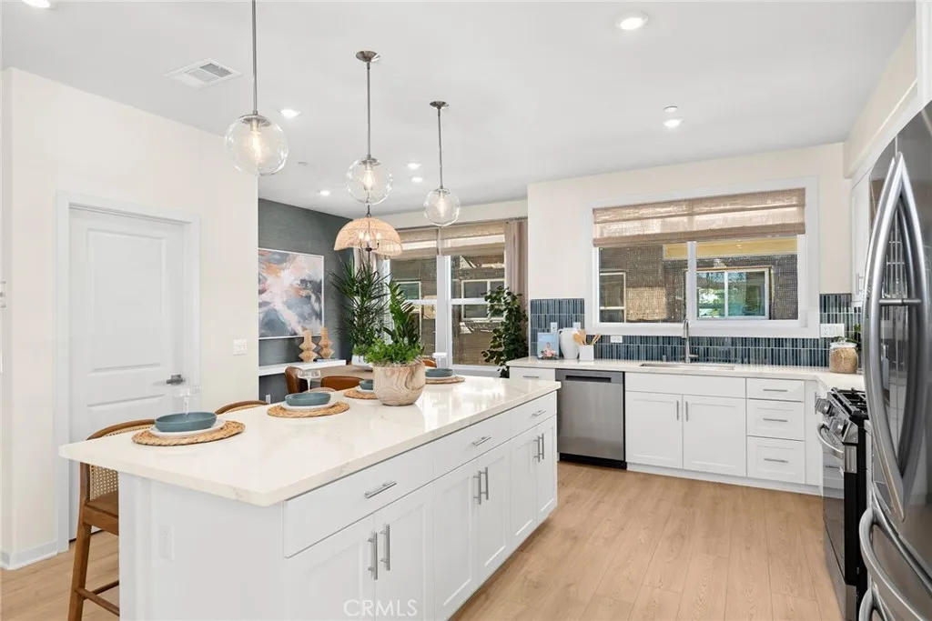 Additional image 5 of 445 S Eleanor Street, Pomona, CA 91766