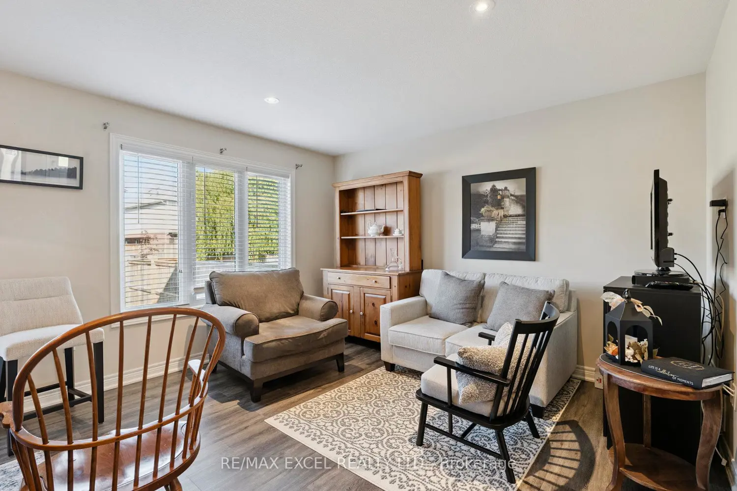 Additional image 16 of 6401 Shapton Crescent