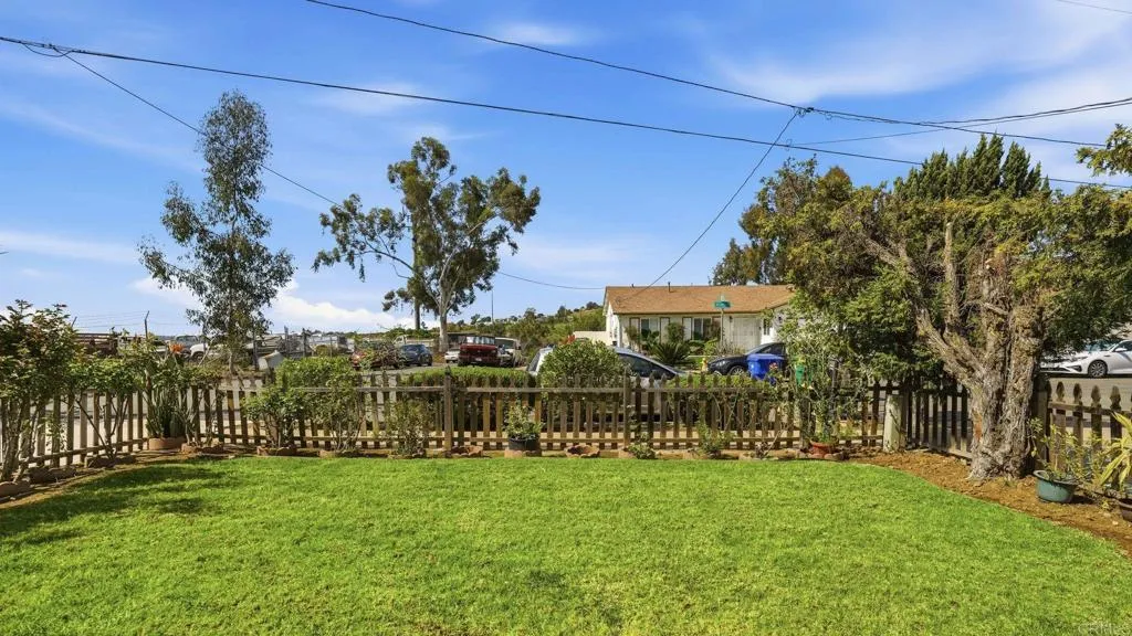 Additional image 102 of 103 Arran Avenue, Spring Valley, CA 91977