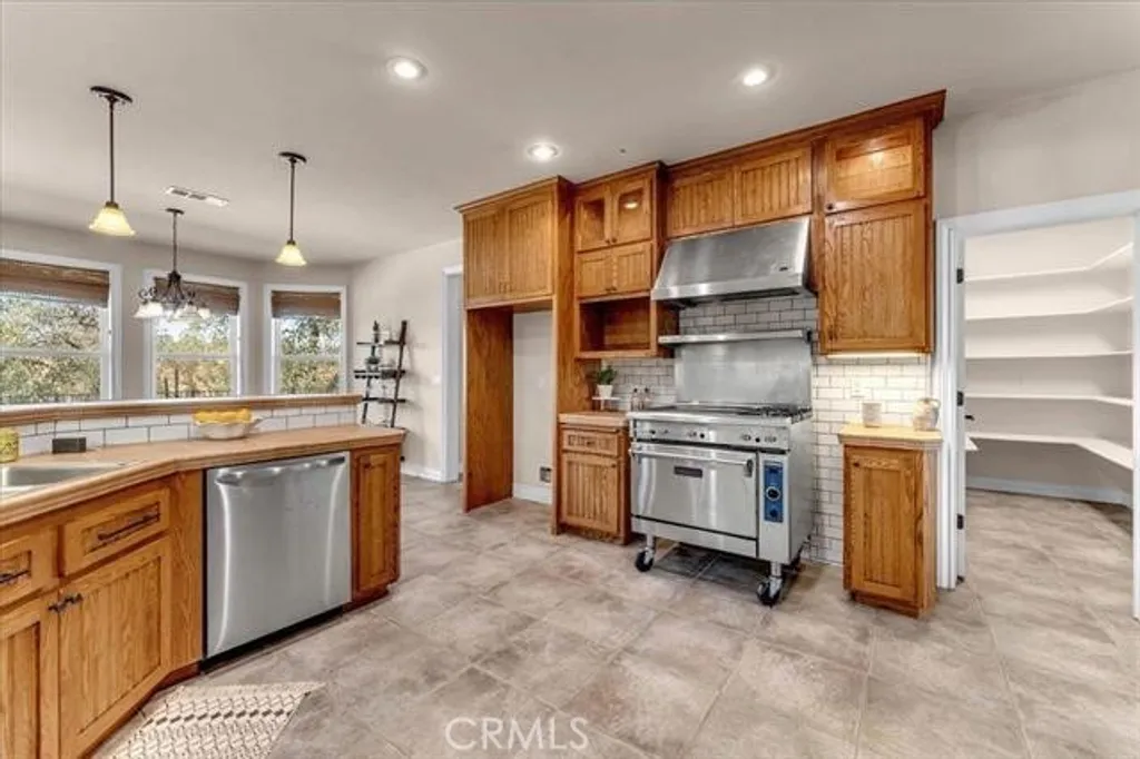 Additional image 11 of 15125 N Kobbuntie Court N, Red Bluff, CA 96080