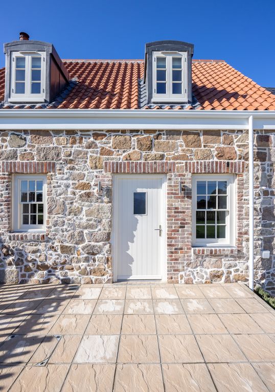 Additional image 3 of 2 bed detached house to rentLa Rue De La Sente, Grouville, Jersey JE3