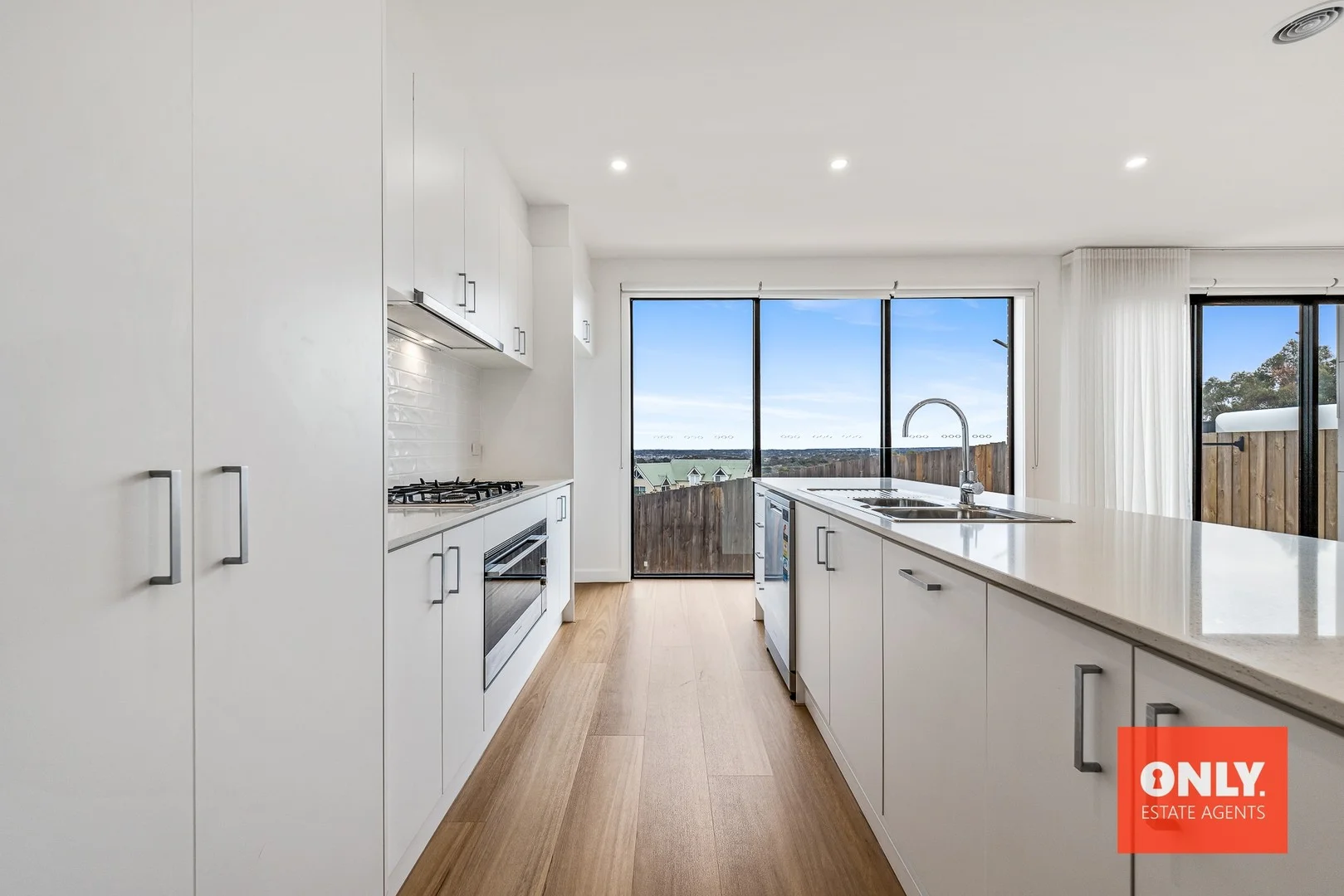 2/13 Constitution Rise, Berwick VIC 3806