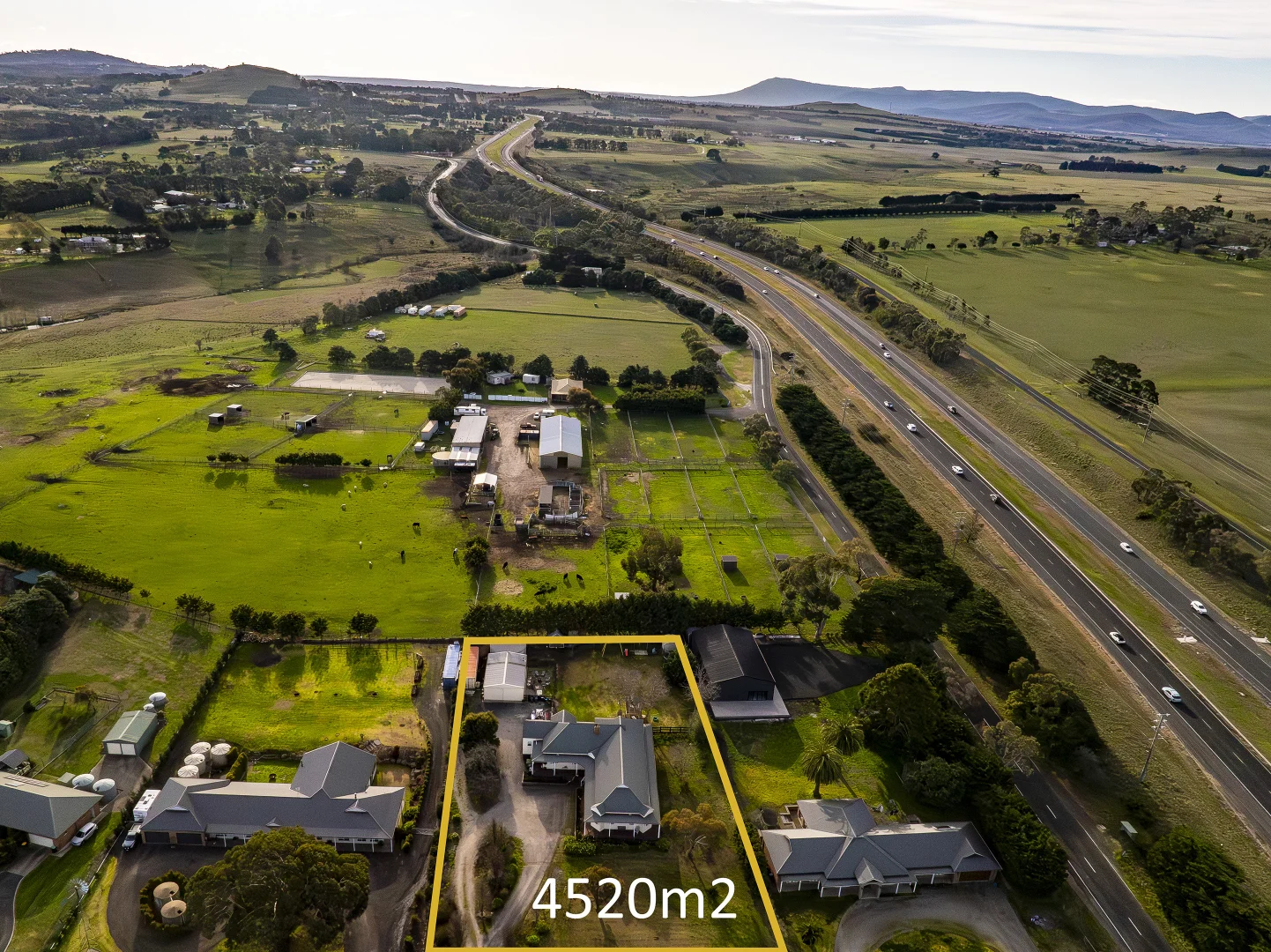 Additional image 25 of 10 Namnan Way, Gisborne South VIC 3437