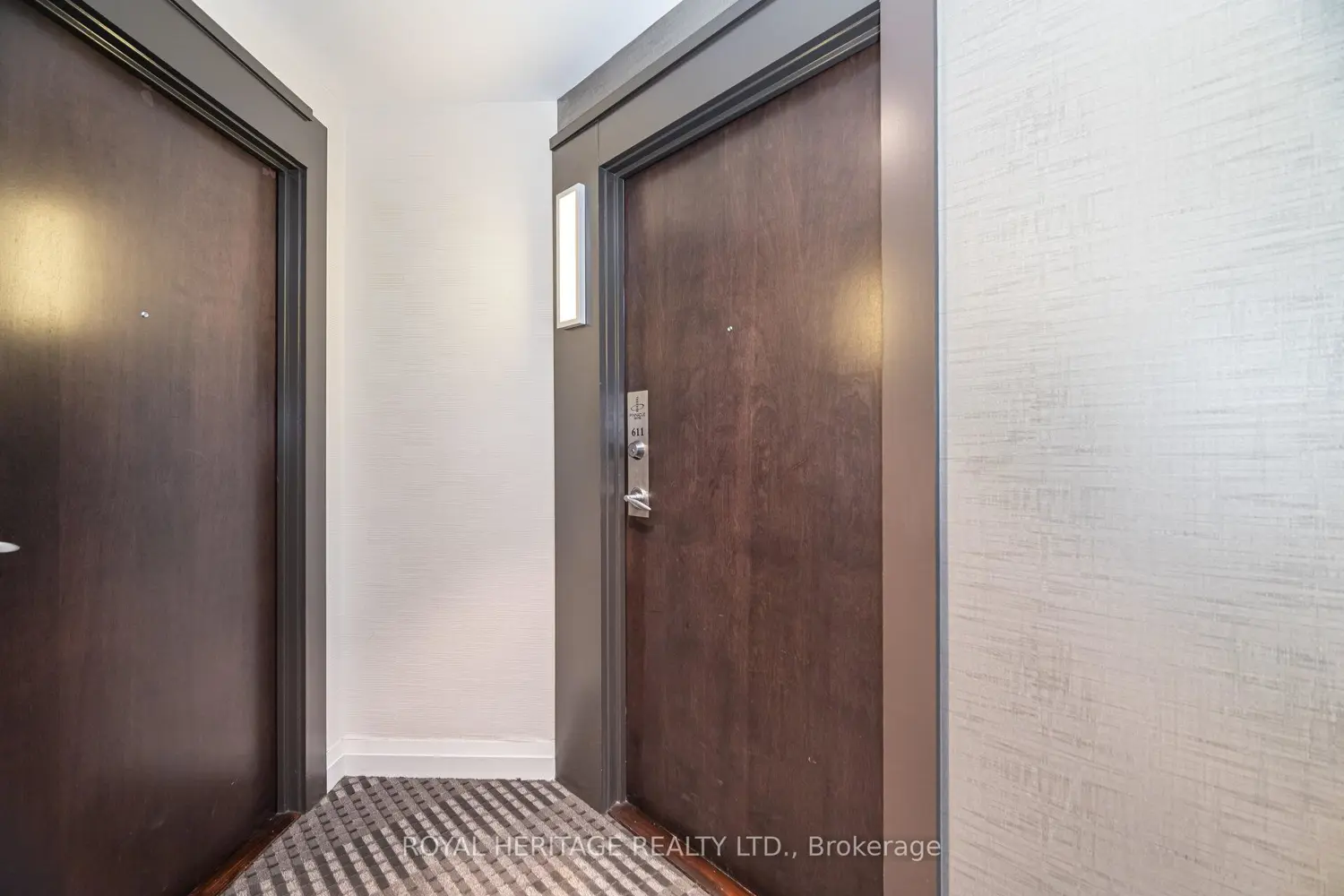Additional image 5 of 12 Yonge Street 611