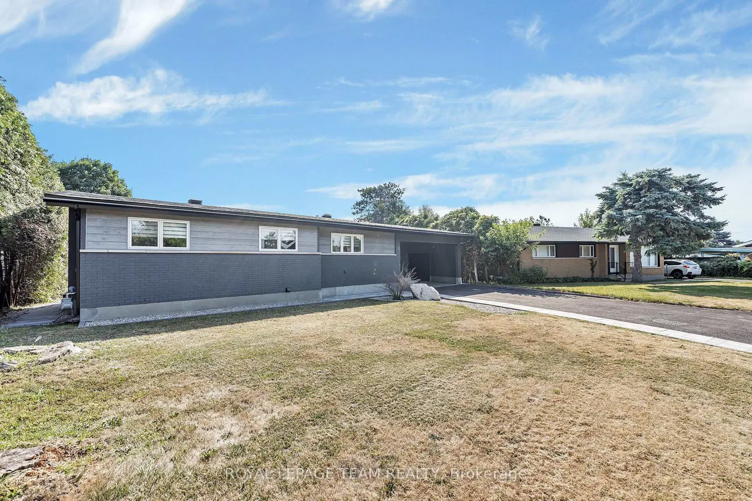 12 Largo Crescent photo 2