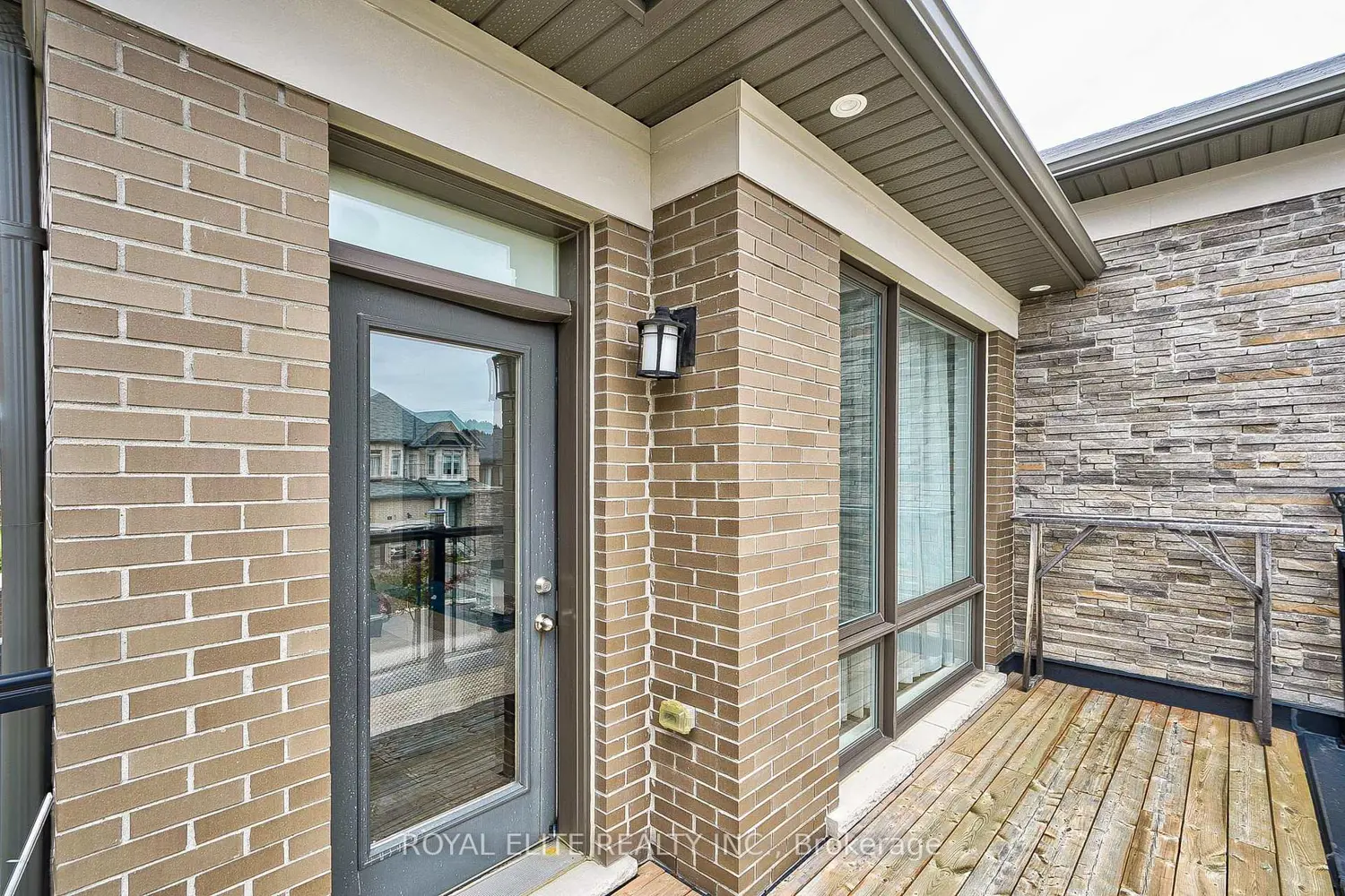 Additional image 15 of 40 Conklin Crescent