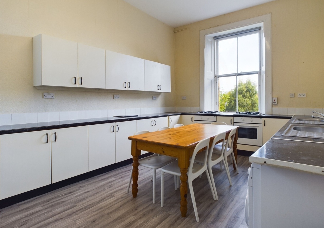 Additional image 7 of 8 Bed Flat, Glasgow, G20, N1 7GU