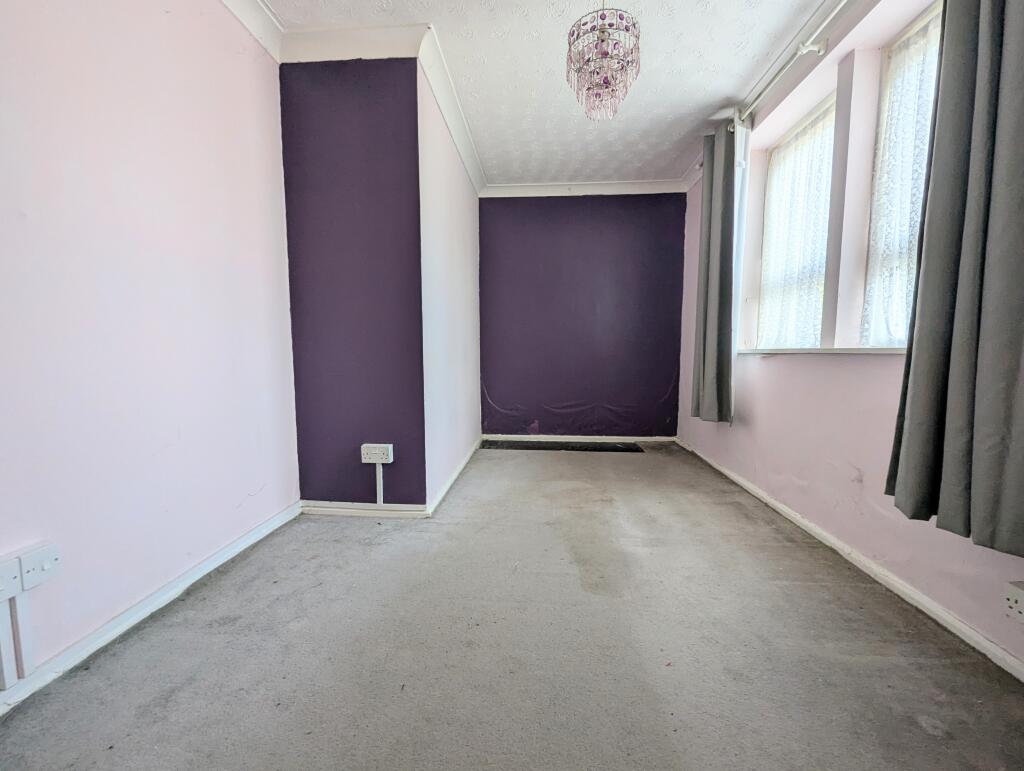 Additional image 5 of 57 Thurlocks, Tintinhull, Yeovil, Somerset BA22 8QE