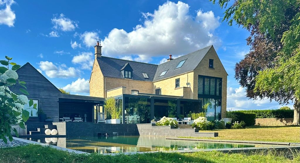 7 bed detached house to rentHighview House, Tetbury, Tetbury, Gloucestershire GL8