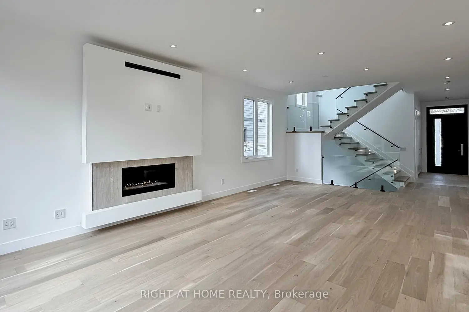 19 Putney Road