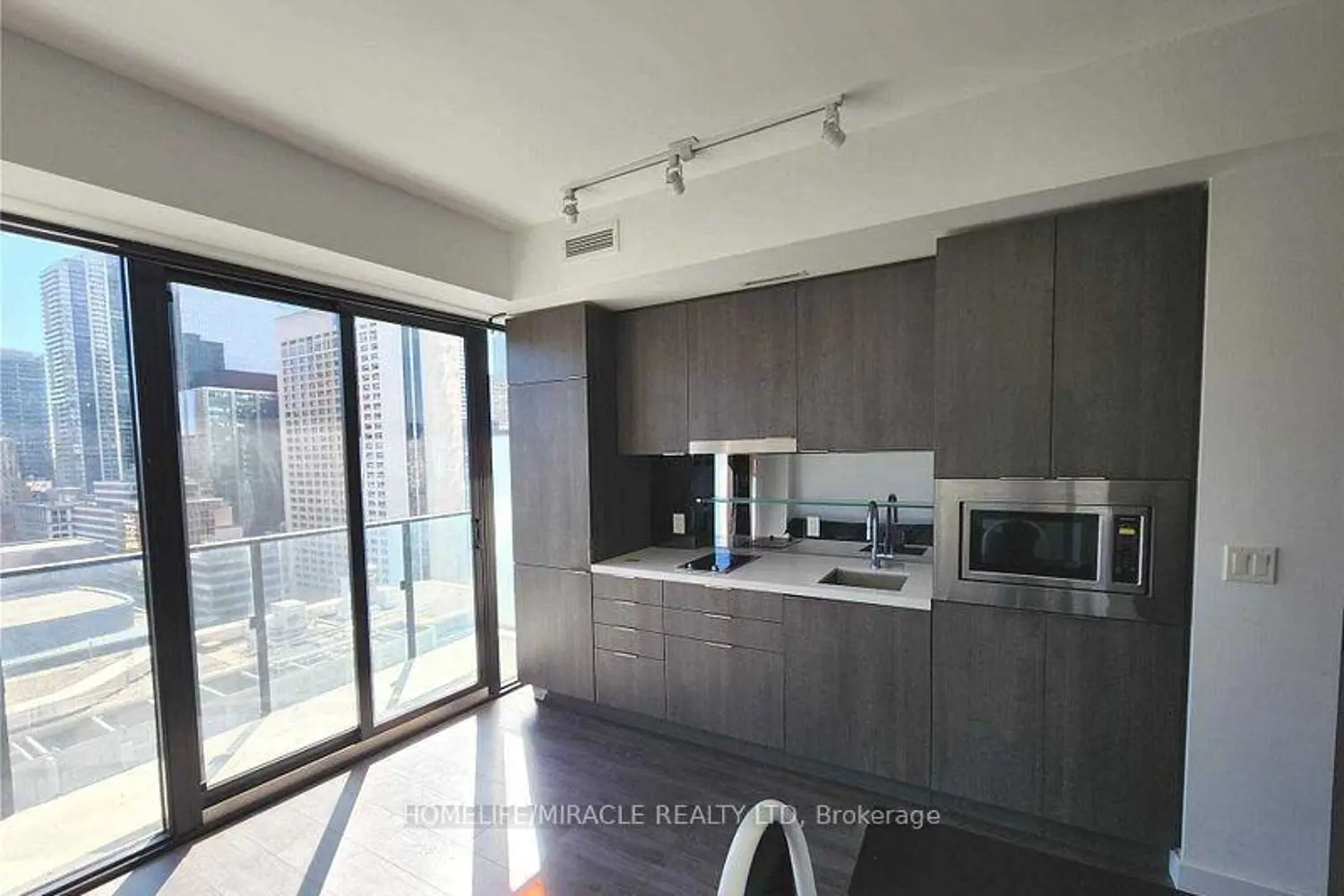 Additional image 15 of 215 Queen Street 1810