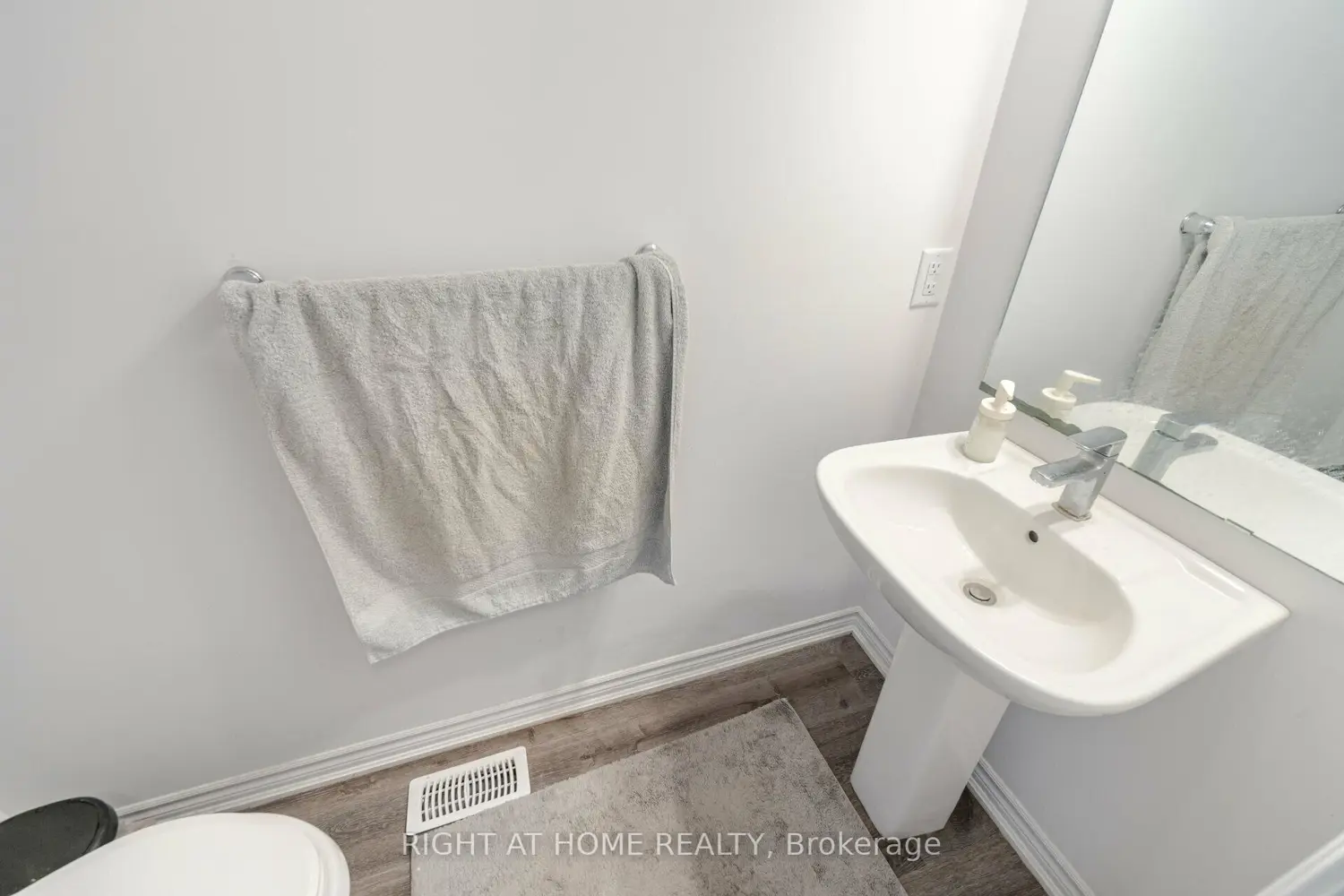 Additional image 9 of 461 Blackburn Drive 80