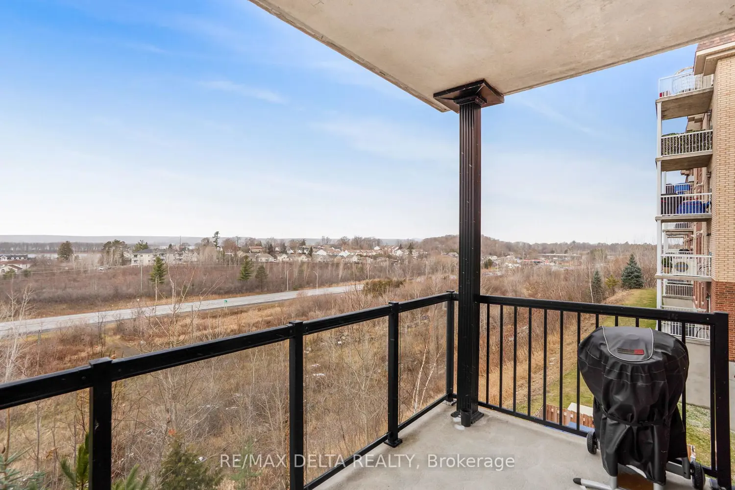 Additional image 16 of 2376 Albert Street 203