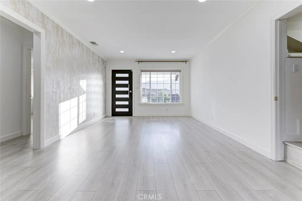 Additional image 8 of 3041 Alabama St, La Crescenta, CA 91214
