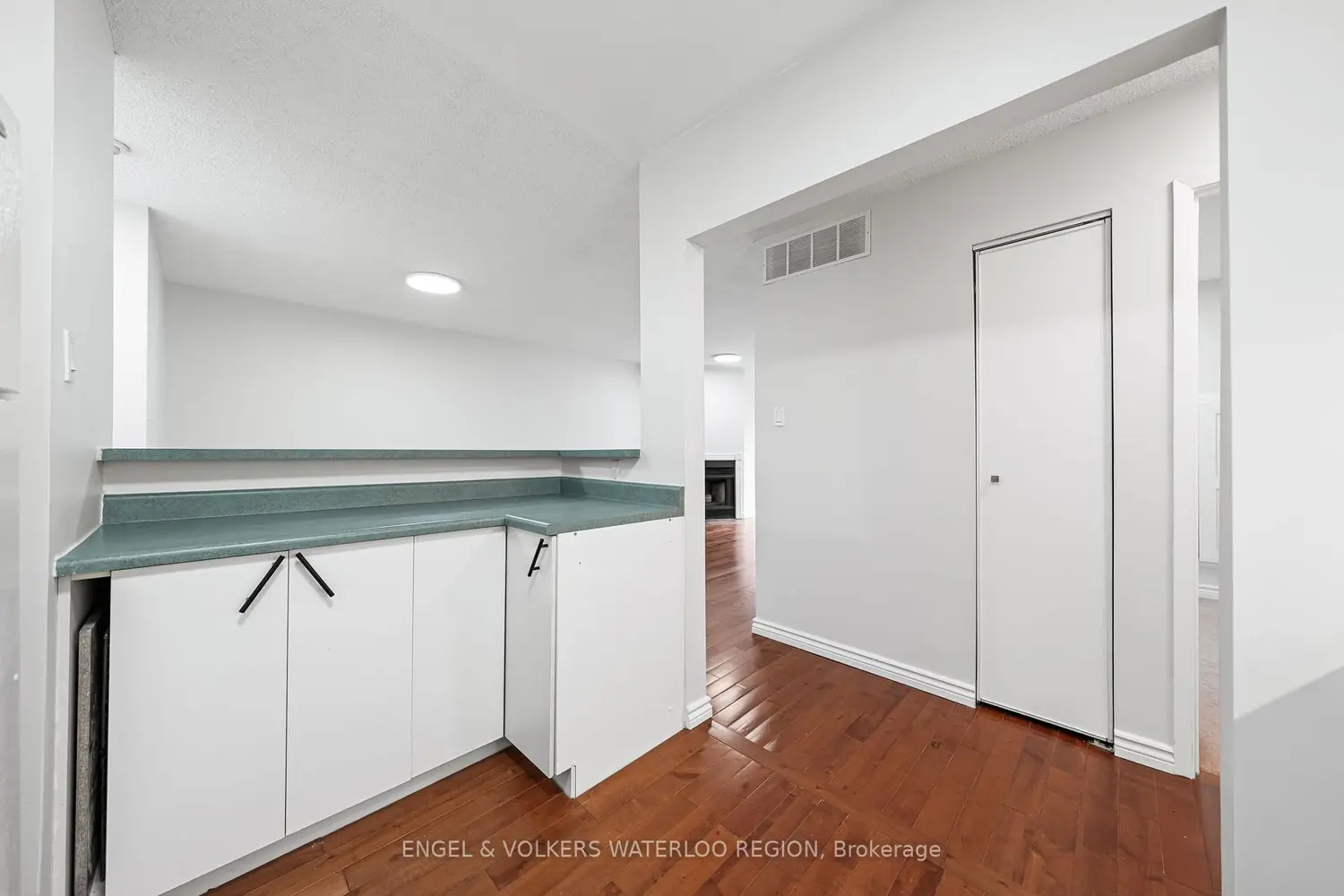 Additional image 14 of 15 Hofstetter Avenue 406