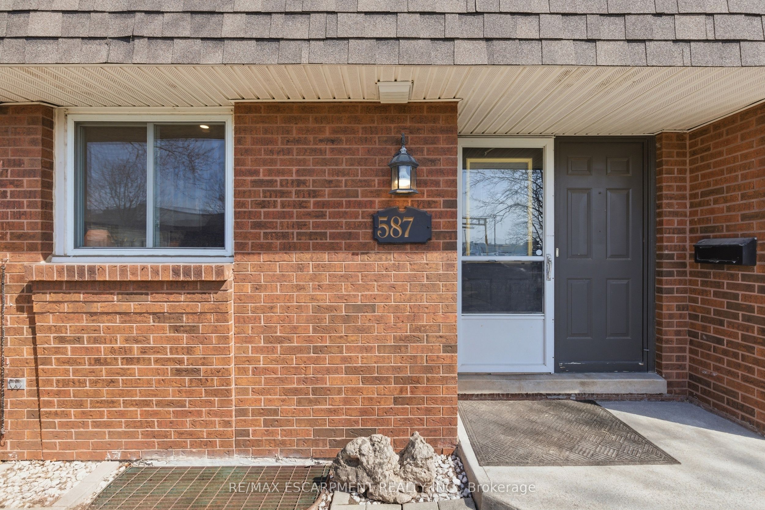 Additional image 3 of 587 Timber Lane, Burlington, ON, L7L 4B1