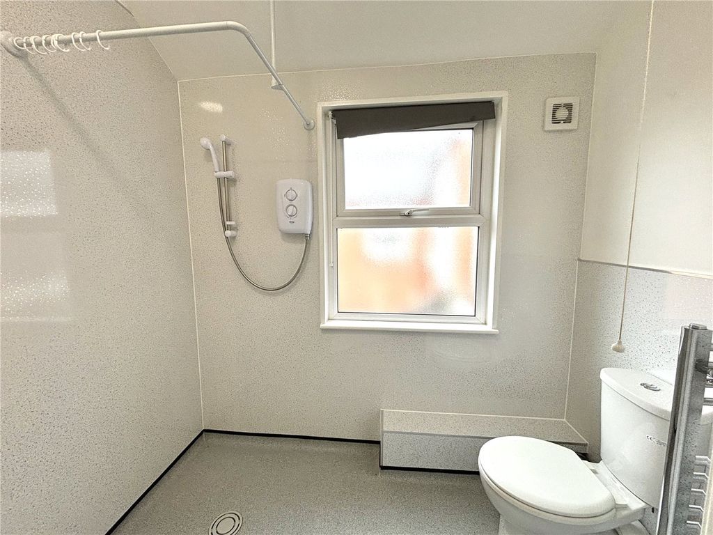 Additional image 7 of 2 bed flat to rentCedar Road, Northampton, Northamptonshire NN1