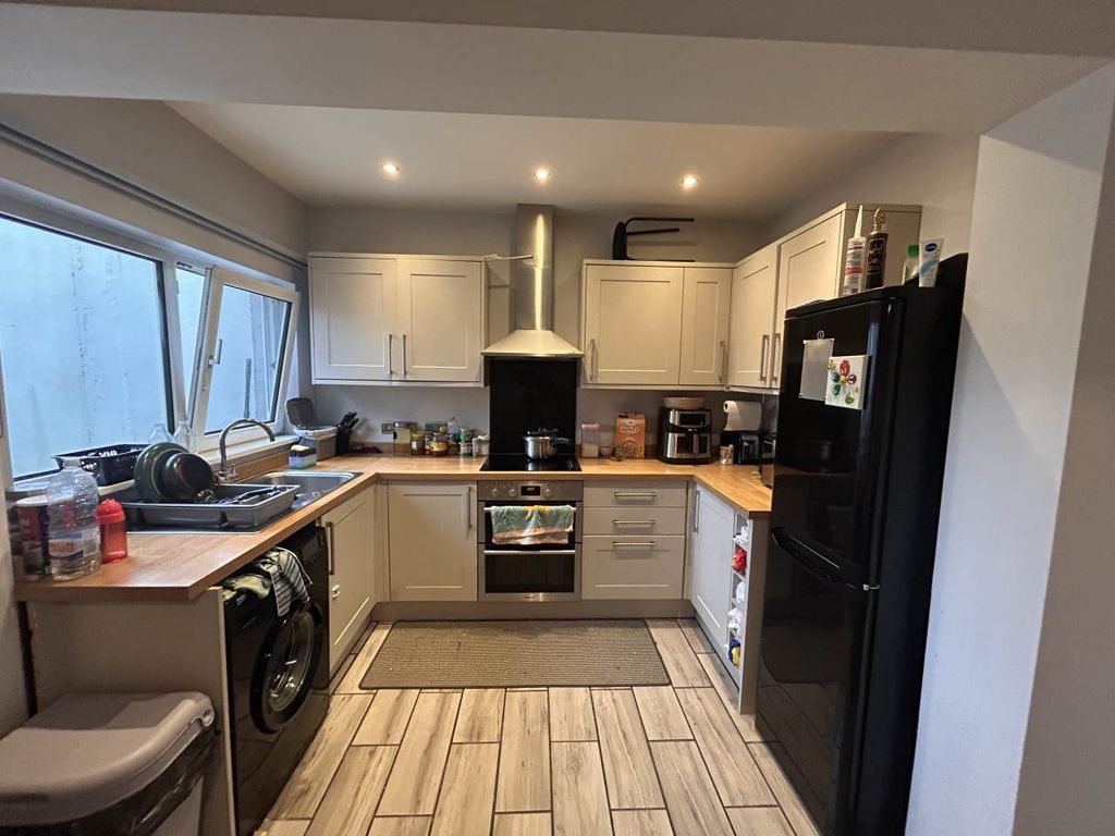 Additional image 4 of 3 bed terraced house to rentSchool Road, Neath SA11
