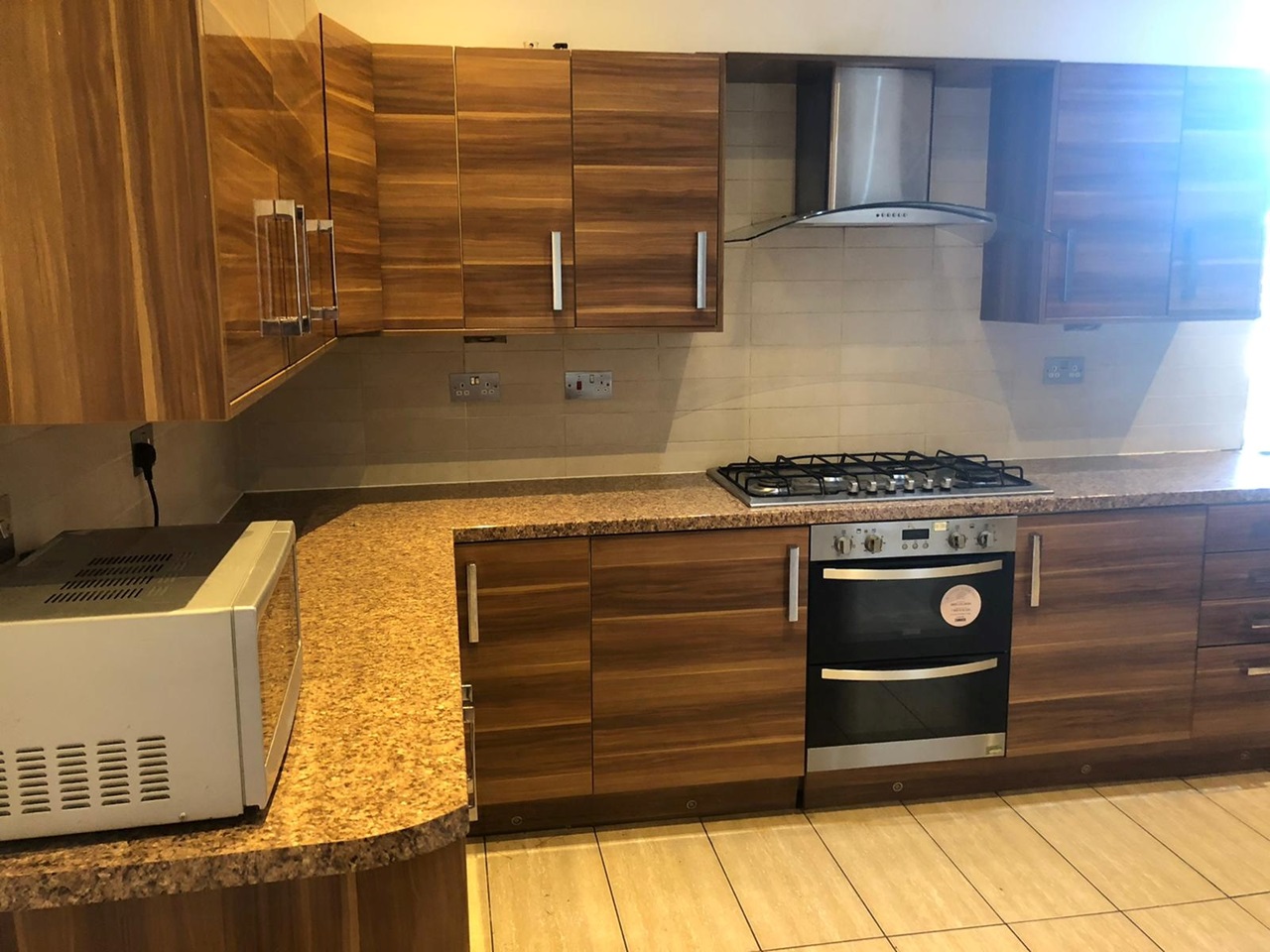 6 Bed Flat, West Princes Street, G4, N1 7GU