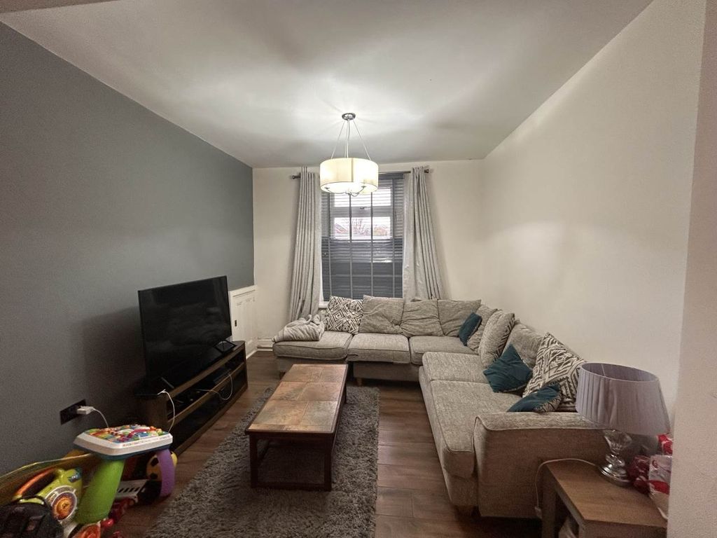 Additional image 2 of 3 bed terraced house to rentSchool Road, Neath SA11