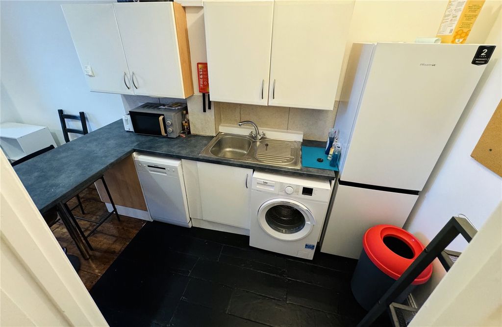 6 bed shared accommodation to rentRedland Road (Maison), Maisonette, Redland, Bristol BS6 photo 2