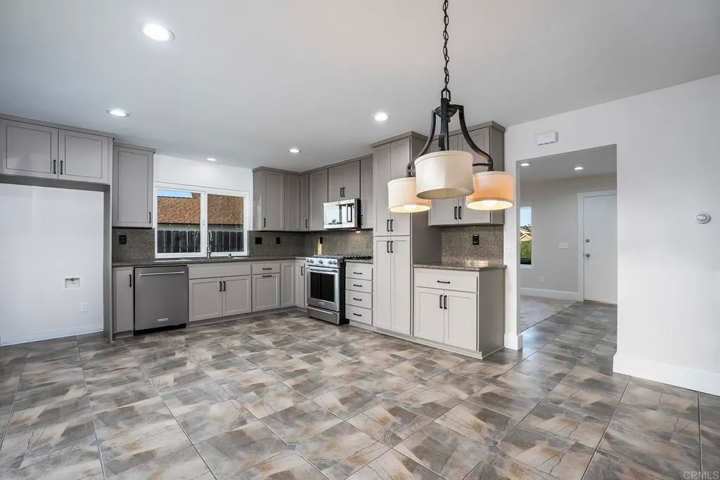 Additional image 9 of 8973 Carley Cir, San Diego, CA 92126