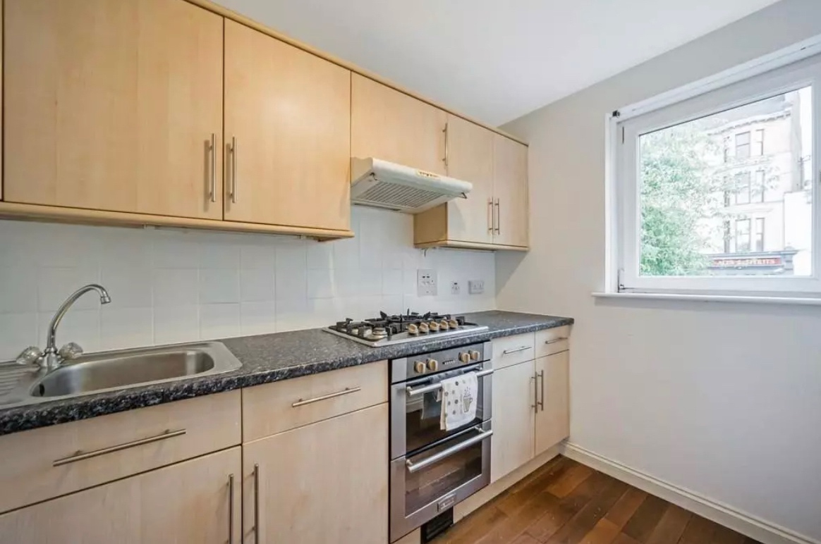 Additional image 2 of 2 Bed Flat, Glasgow, G11, N1 7GU