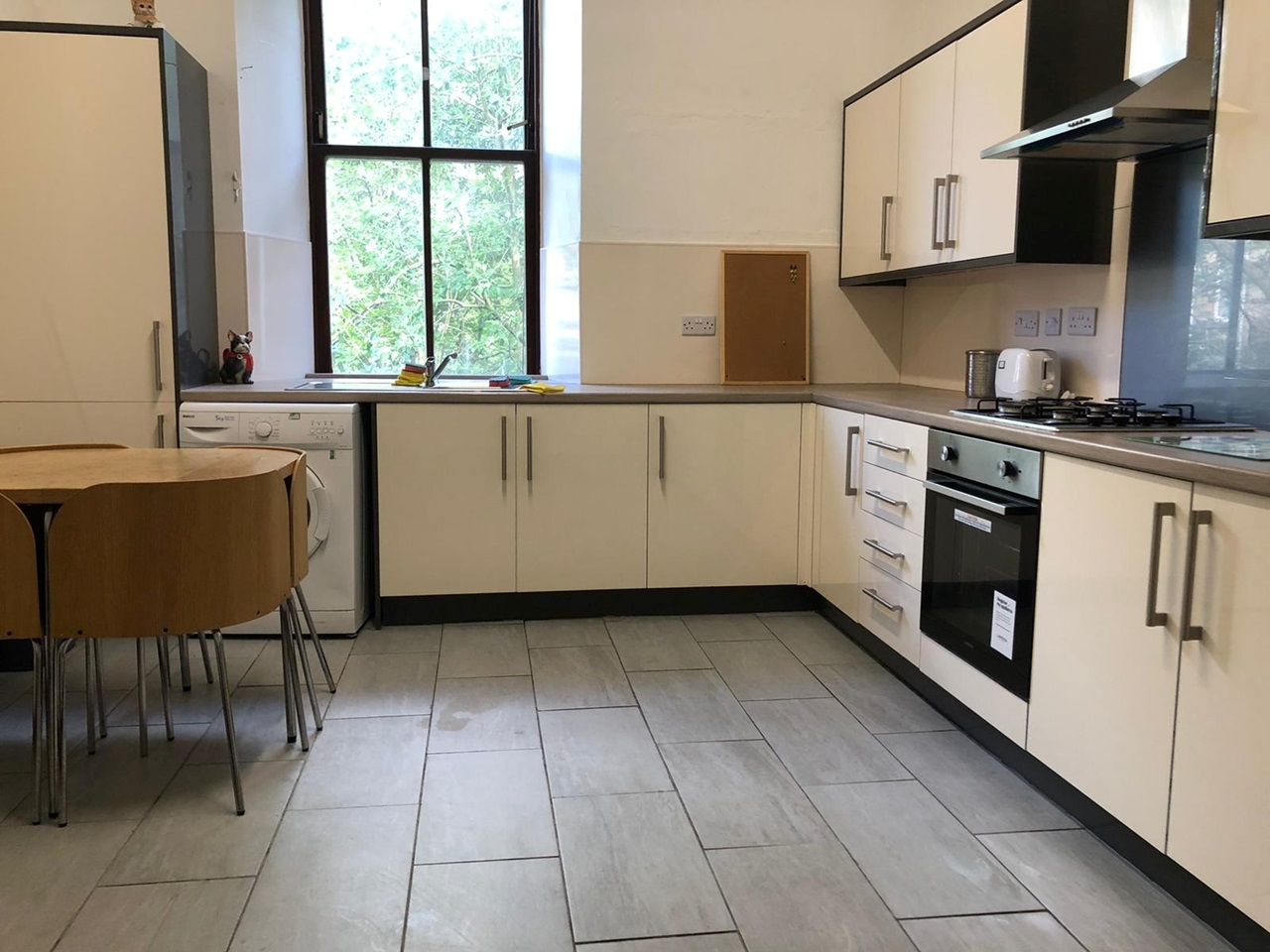 Additional image 2 of 4 Bed Flat, Gray Street, G3, N1 7GU