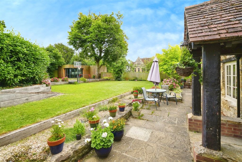 5 bed detached house to rentChurch Road, Horspath, Oxford OX33