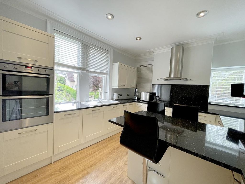 4 bed flat to rentRipon Road, Harrogate HG1 photo 3