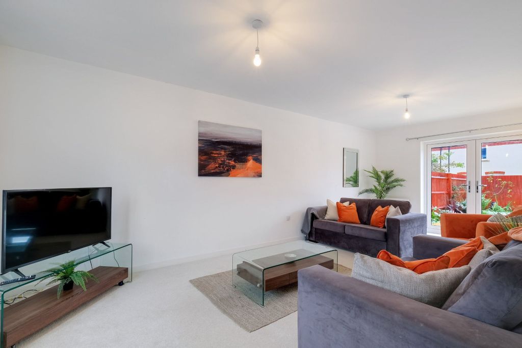 Additional image 51 of 6 bed semi-detached house to rentRedcar Road, Bicester OX26