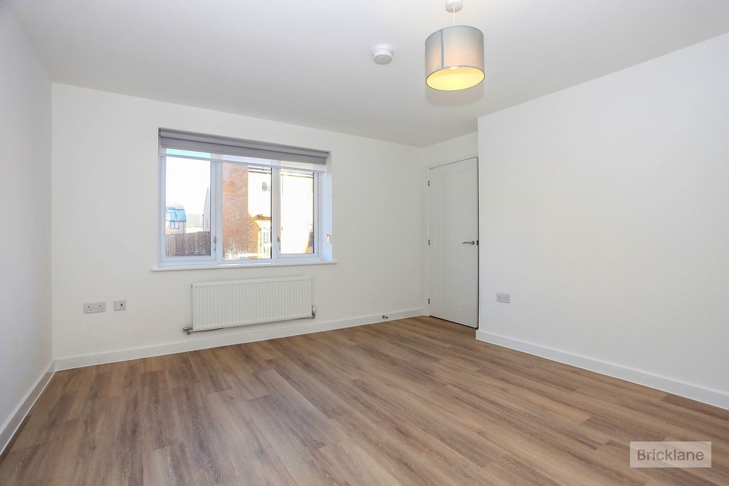Additional image 4 of 4 bed property to rentStonemason Way, Peterborough PE4